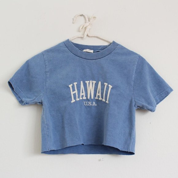 Brandy Melville Tops - NWT Brandy Melville Helen Hawaii Crop Top